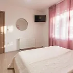 Ivan With Private Pool Apartment