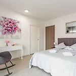 Ivan With Private Pool Apartment
