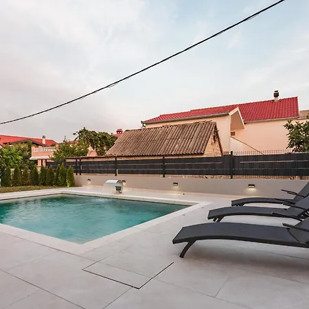 Ivan With Private Pool Διαμέρισμα Kaštela