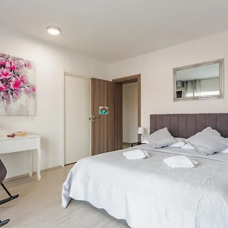 Ivan With Private Pool Appartement