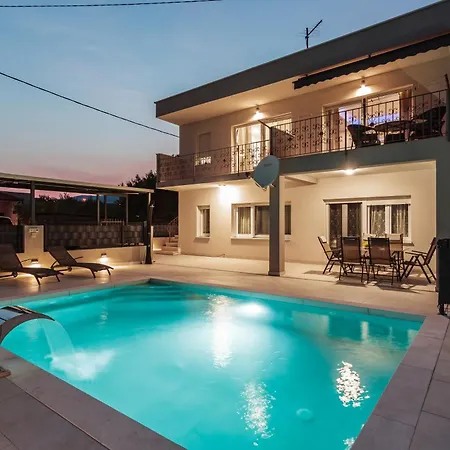 شقة Ivan With Private Pool *