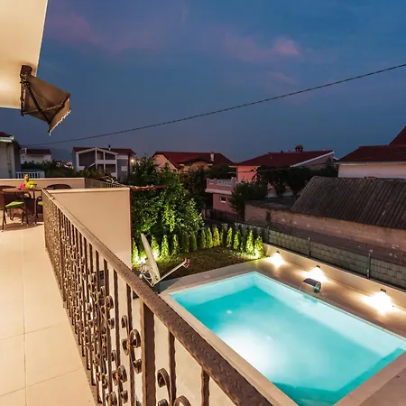 شقة Ivan With Private Pool