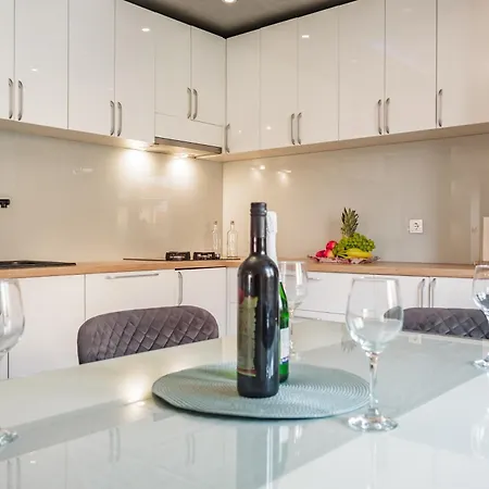 Ivan With Private Pool