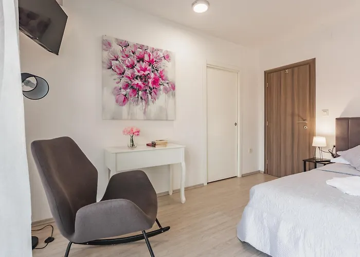 Ivan With Private Pool