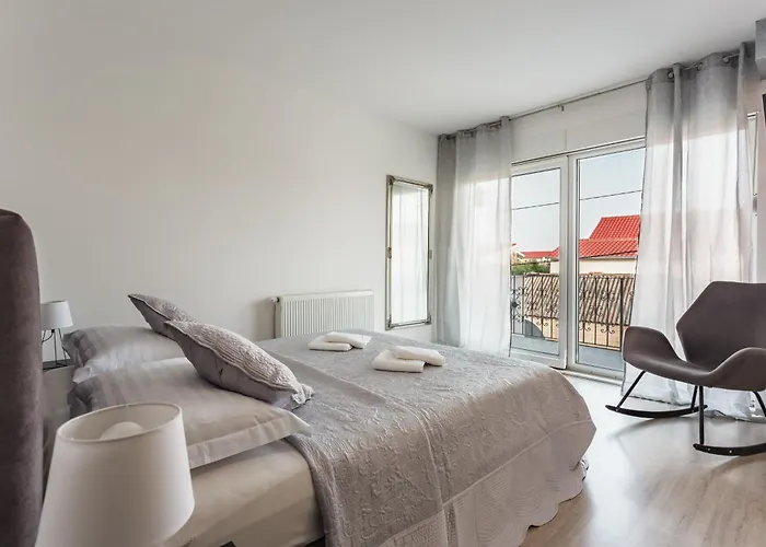 Appartement Ivan With Private Pool Kaštela