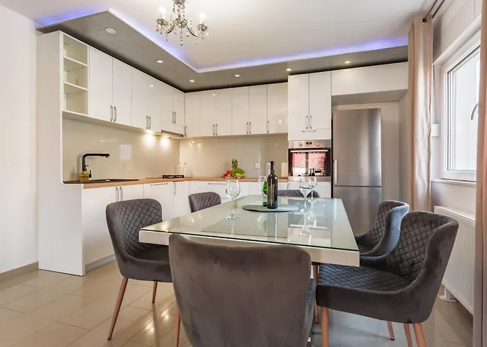 Ivan With Private Pool