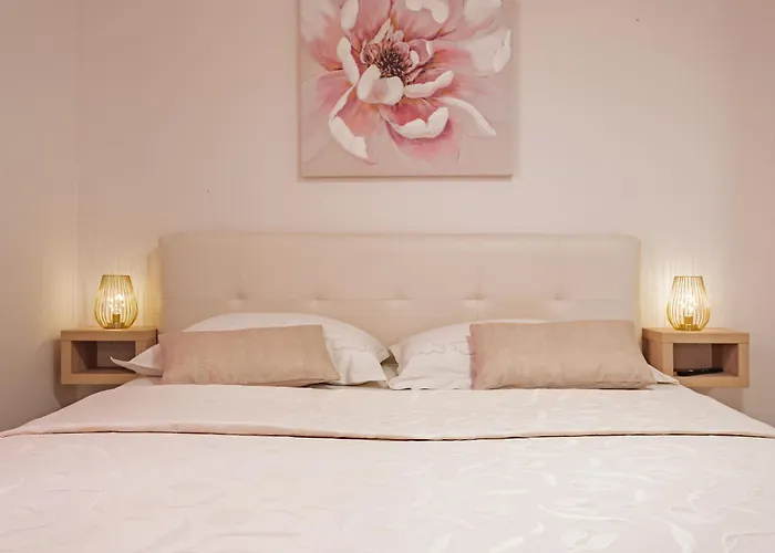 Ivan With Private Pool Appartement Kaštela