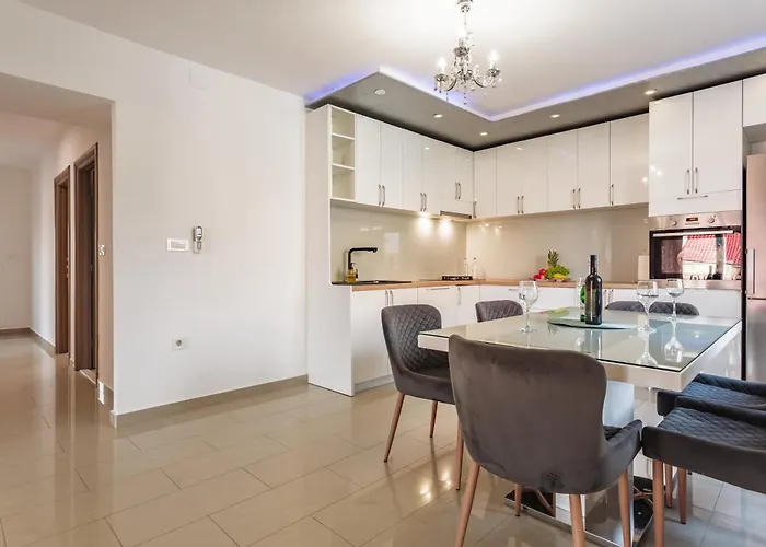 Ivan With Private Pool *