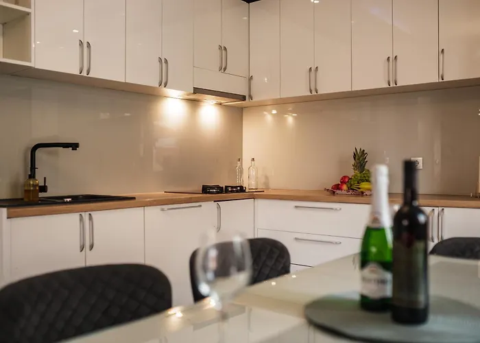 Appartement Ivan With Private Pool Kaštela