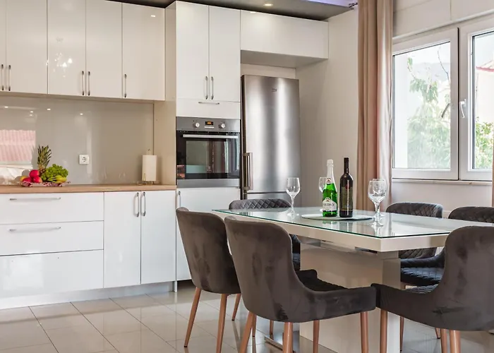 Ivan With Private Pool Kaštela