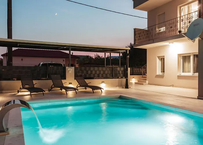 Ivan With Private Pool * Kaštela