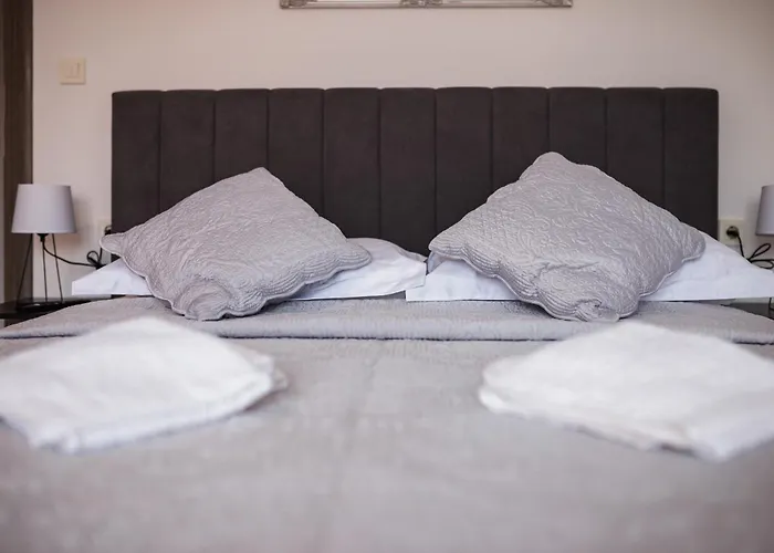 Ivan With Private Pool Appartement Kaštela