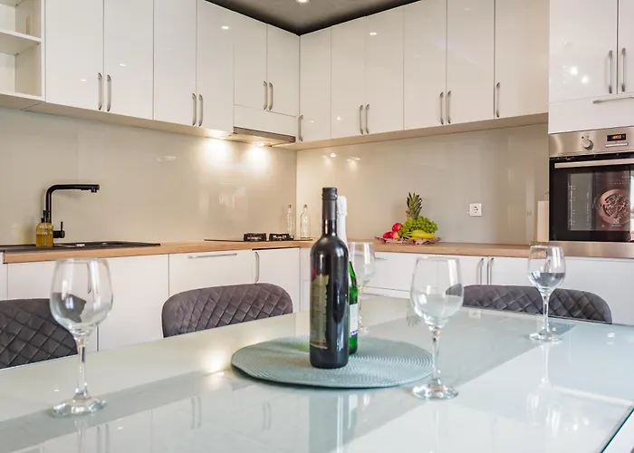 Ivan With Private Pool